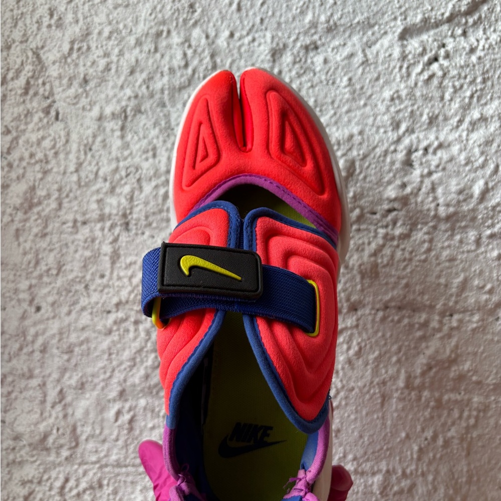 Nike rift women’s Coral-Red and Royal Blue Strap Sneakers